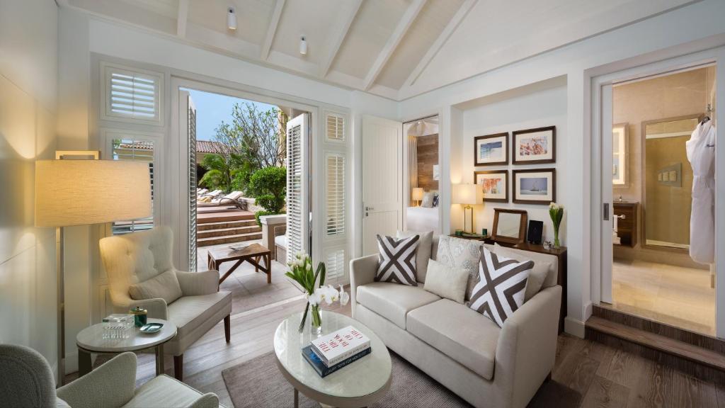 Aspen Pool Chalet - Image 11