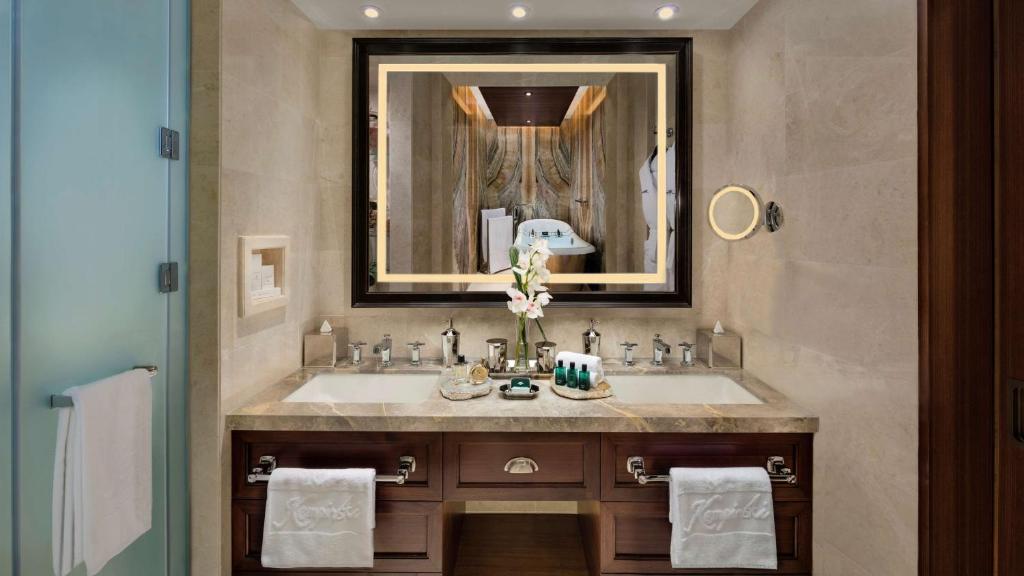 Aspen Ski Chalet - Image 1