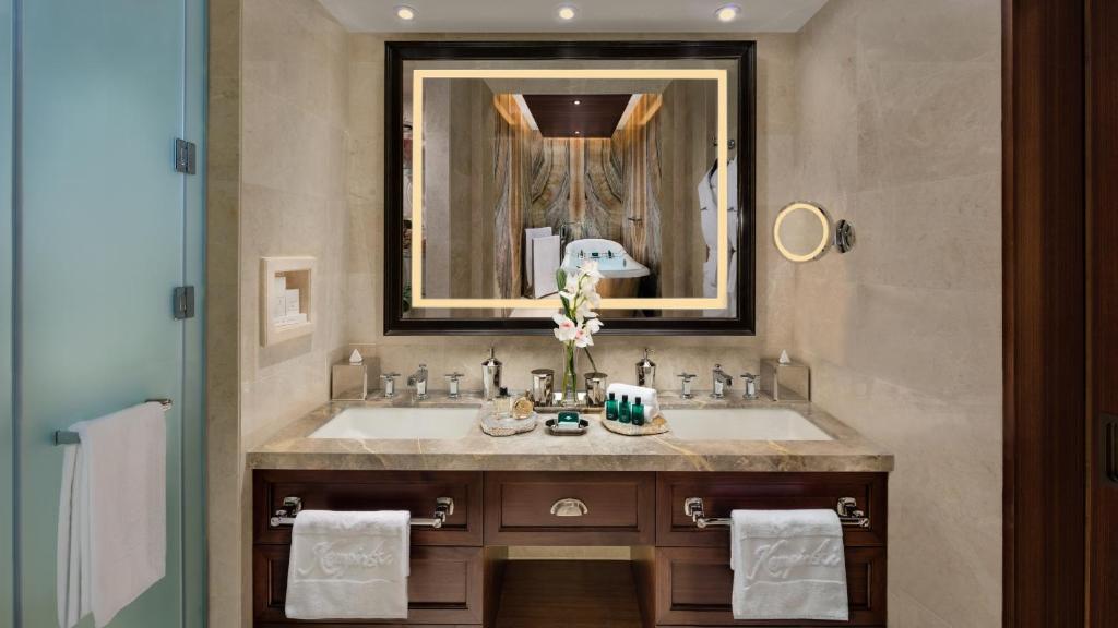 Aspen Ski Chalet - Image 10