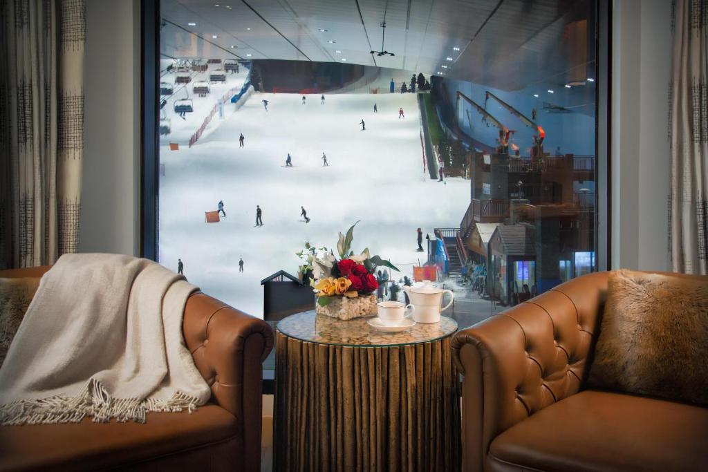 Aspen Ski Chalet - Image 13