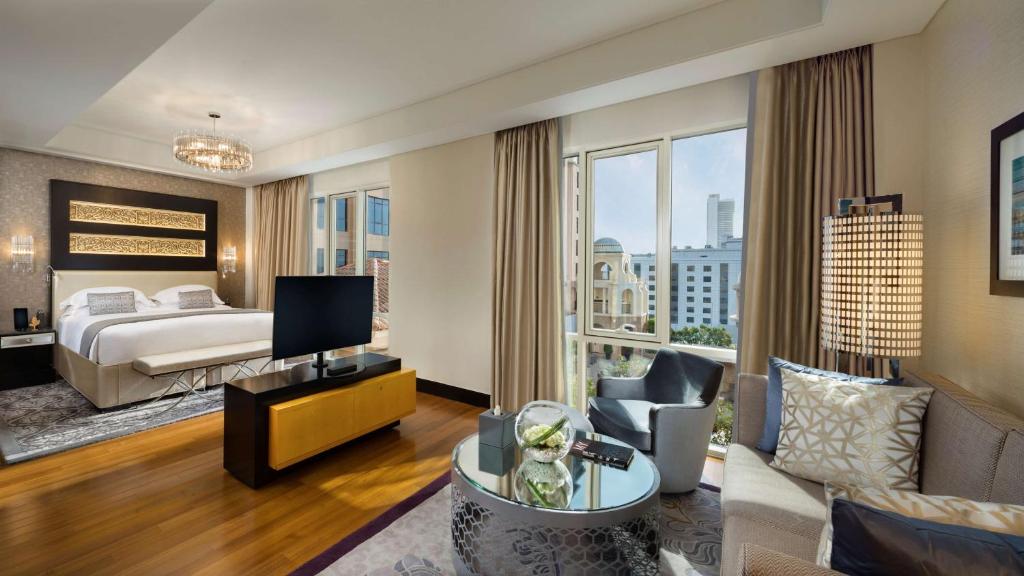 Deluxe Room - Image 1