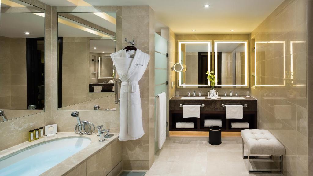 Diplomatic Suite - Image 1