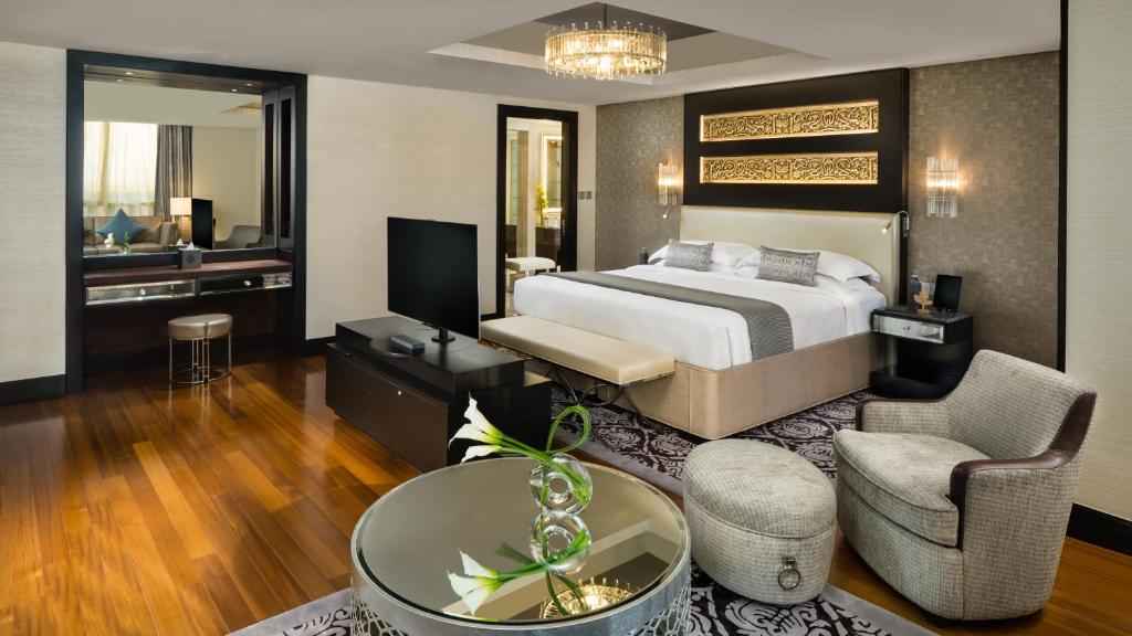 Diplomatic Suite - Image 3