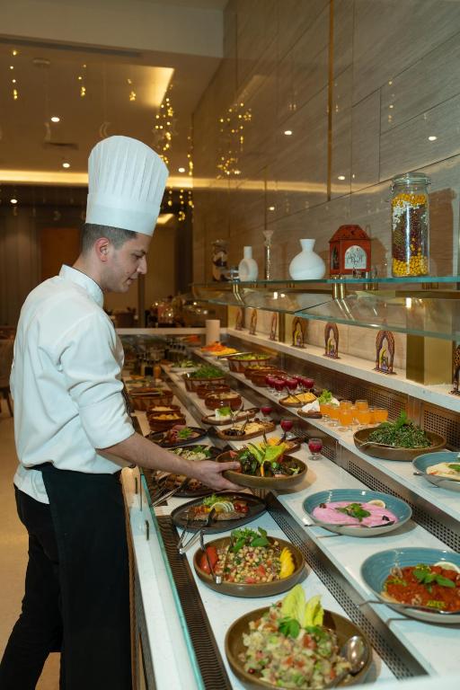 Executive Suite - Image 14