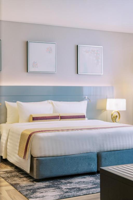 Executive Suite - Image 5