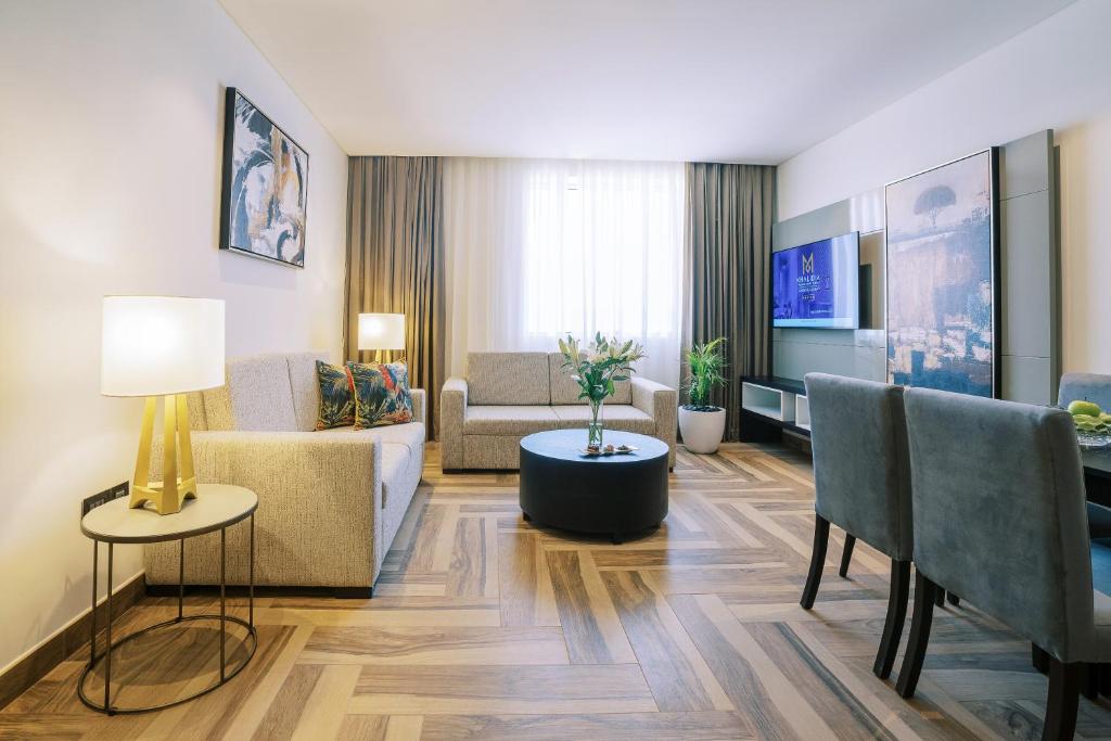 Family Suite  with Kitchenette - Image 8