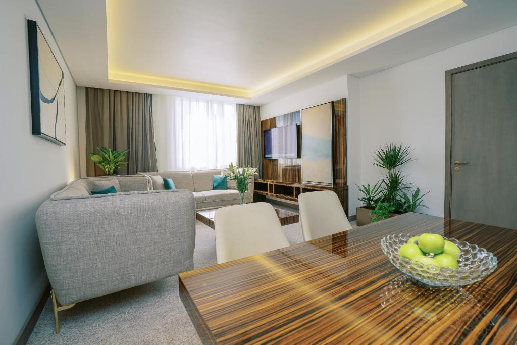 Two-Bedroom Royal Suite - Image 10