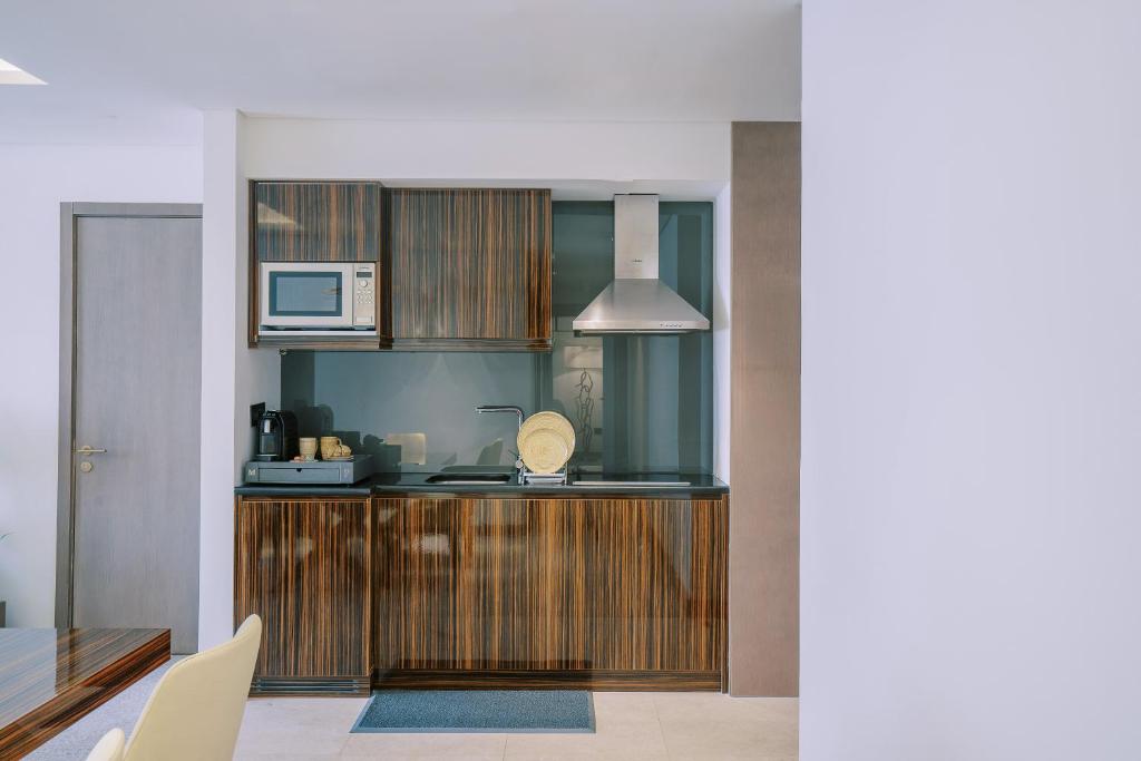Two-Bedroom Royal Suite - Image 4