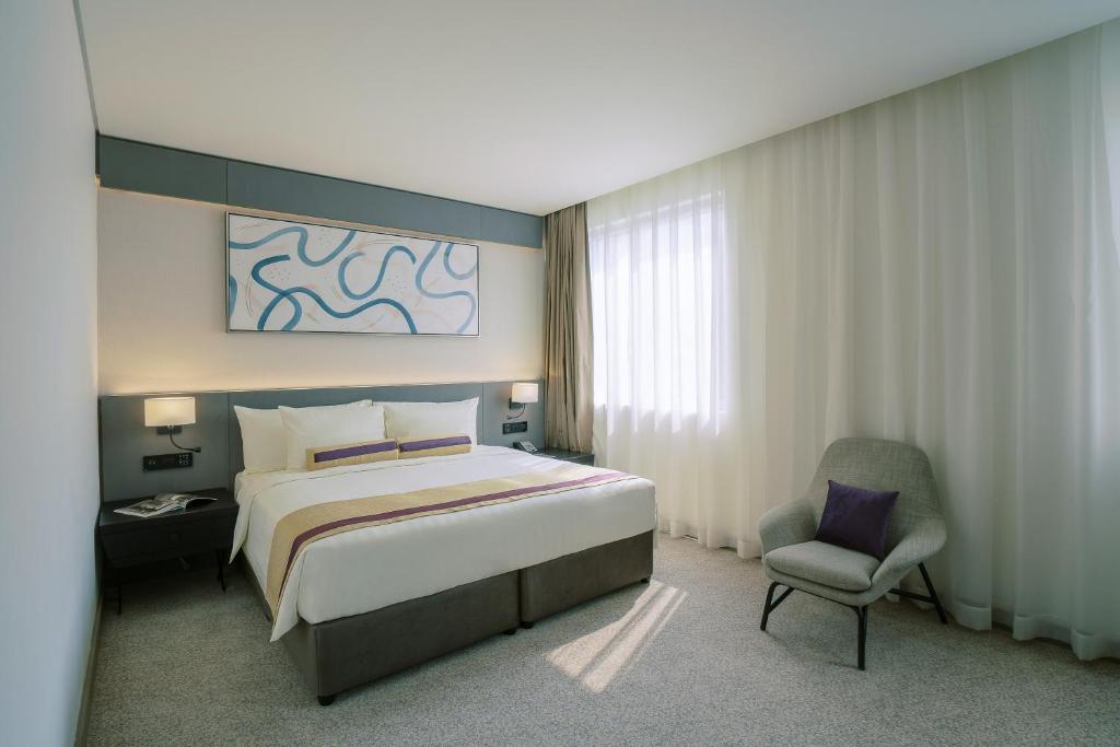 Two-Bedroom Royal Suite - Image 5