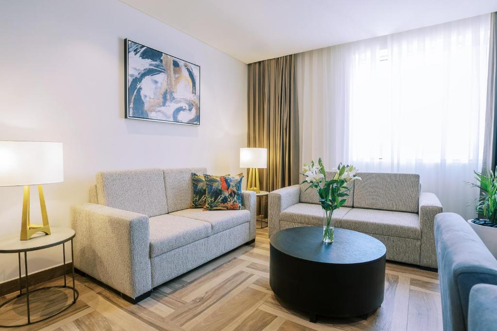 Two-Bedroom Royal Suite - Image 6