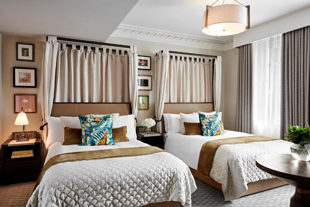 Family Room with Two Double Beds - Image 1