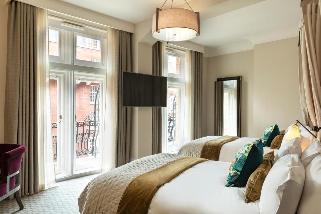 Premium Family Room with Two Double Beds - Image 1