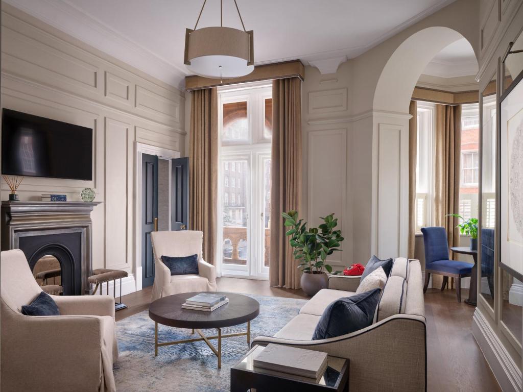 The Bloomsbury Suite - Image 12
