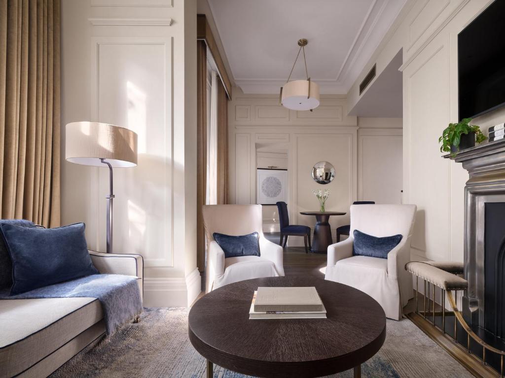 The Bloomsbury Suite - Image 8