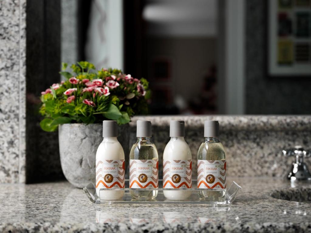 Single Room - Image 2