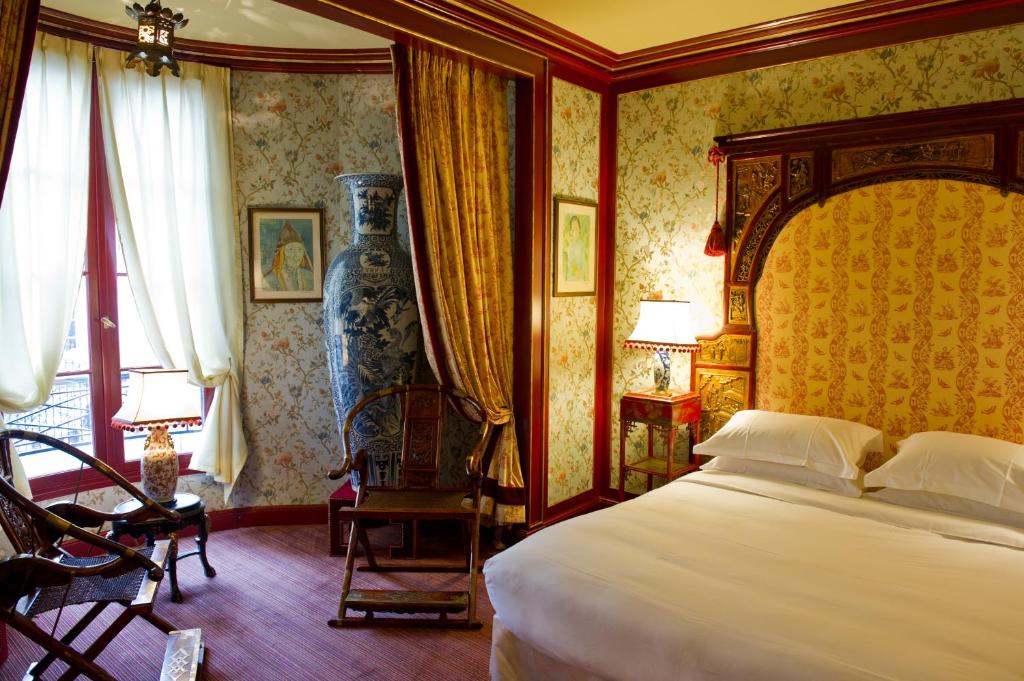 Deluxe Double Room - Image 7