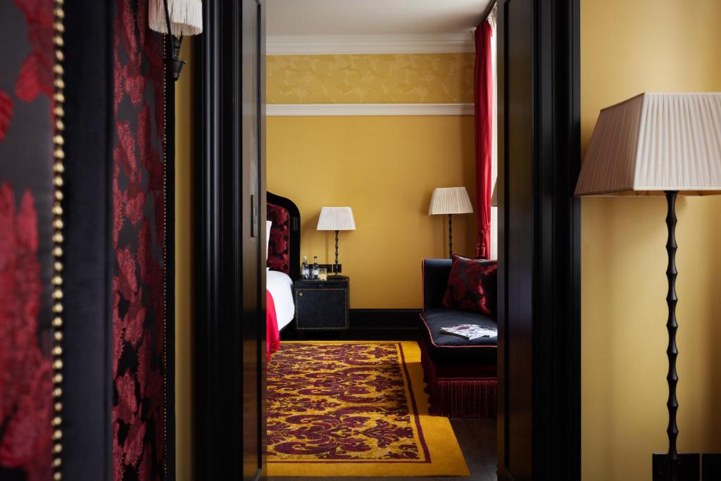 Junior Suite Bell Tower - Image 4
