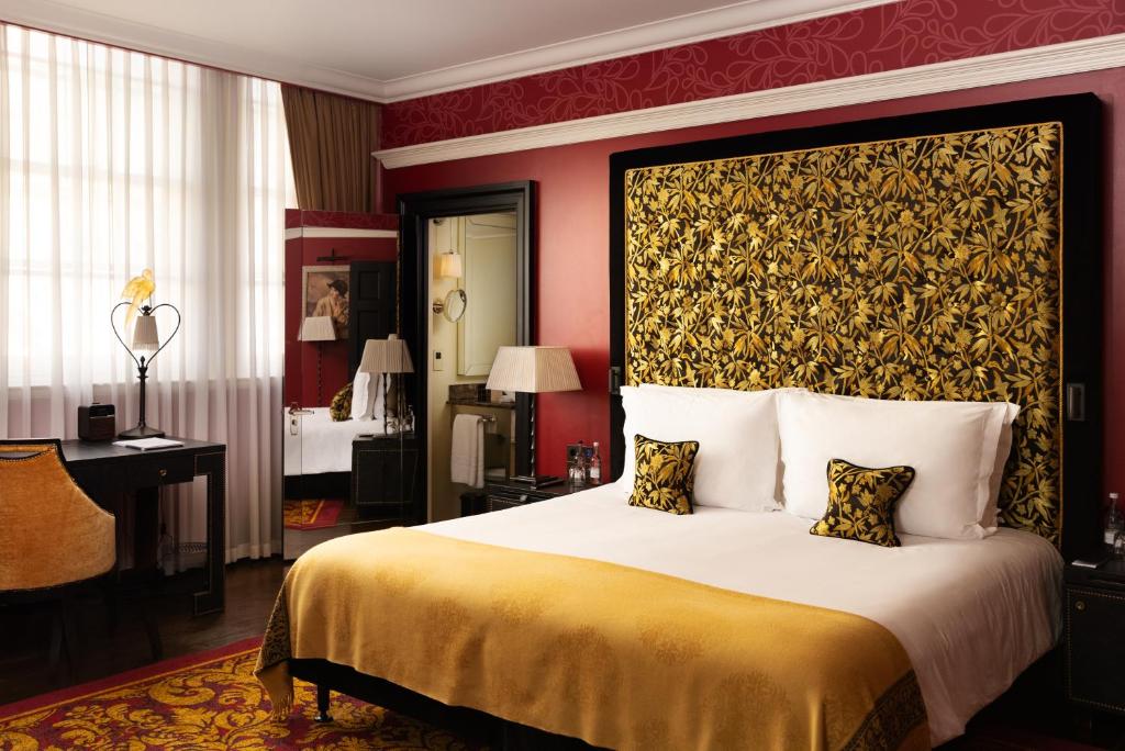 Junior Suite - Image 1