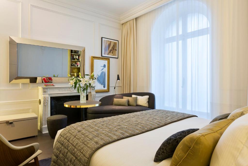 Deluxe Room - Image 6