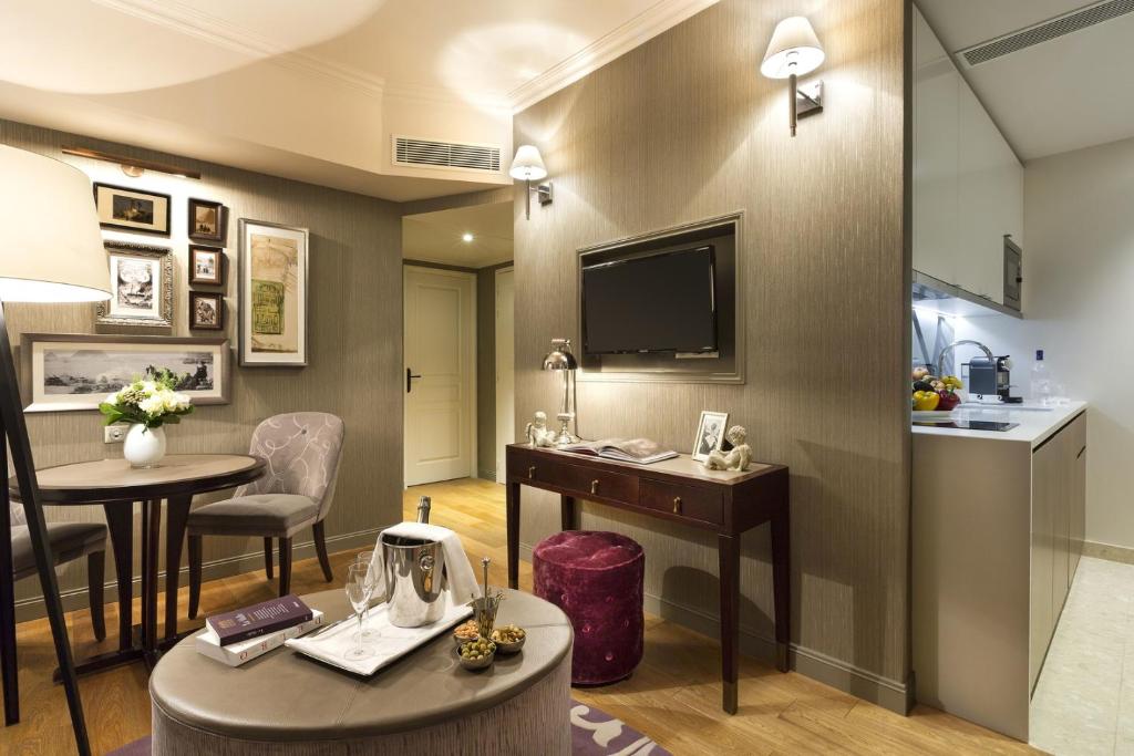 Exclusive Suite - Image 6