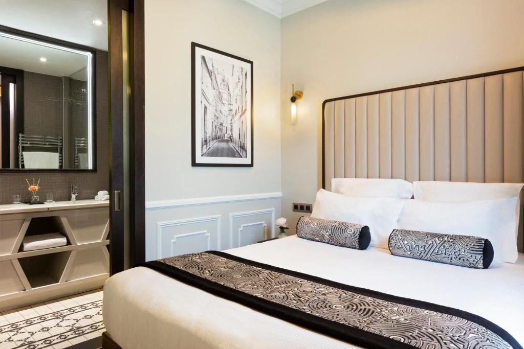 One-Bedroom Apartment - Image 1