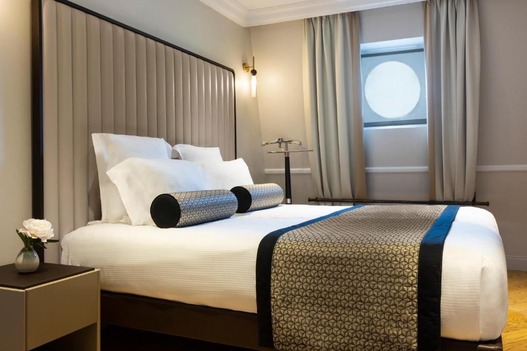 Tour Eiffel Suite - Image 1