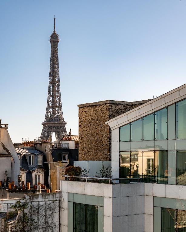 Tour Eiffel Suite - Image 9