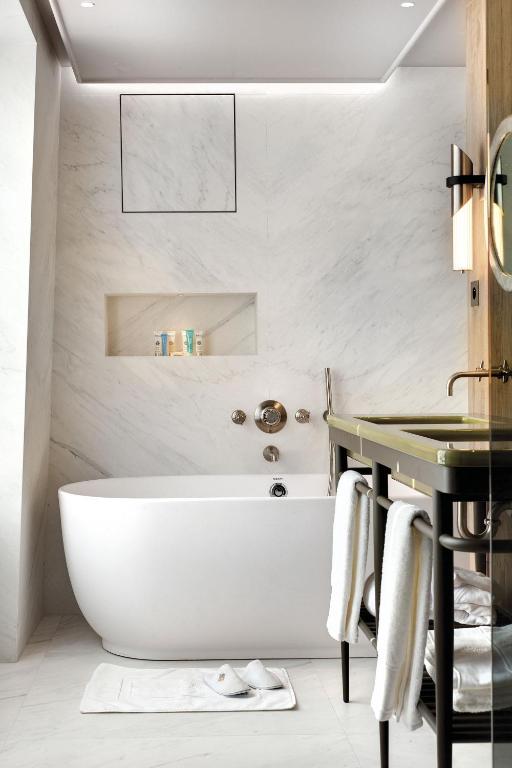 Junior Suite - Image 4