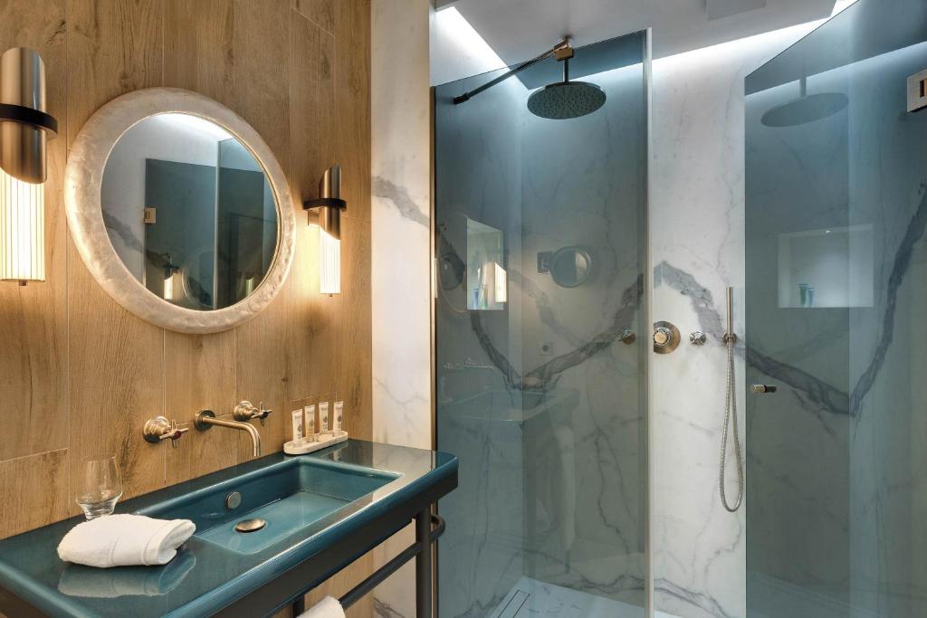 Standard Double Room - Image 4