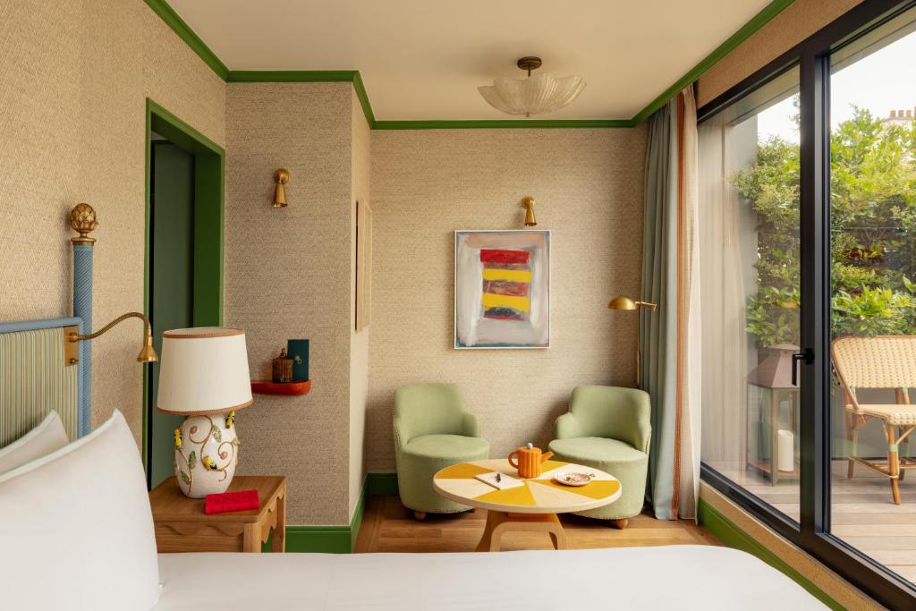 Double Room with Terrace - Image 1