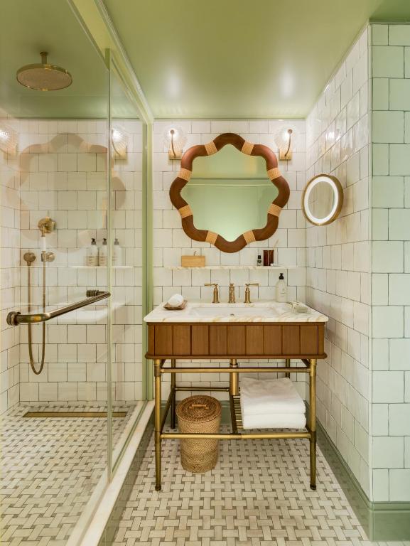 Double Room - Image 4