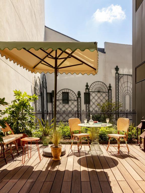 Junior Suite with Terrace - Image 1