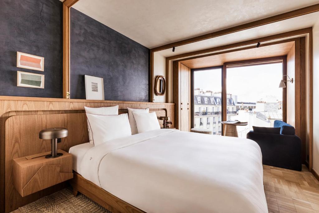 Deluxe Connecting Rooms - Image 1