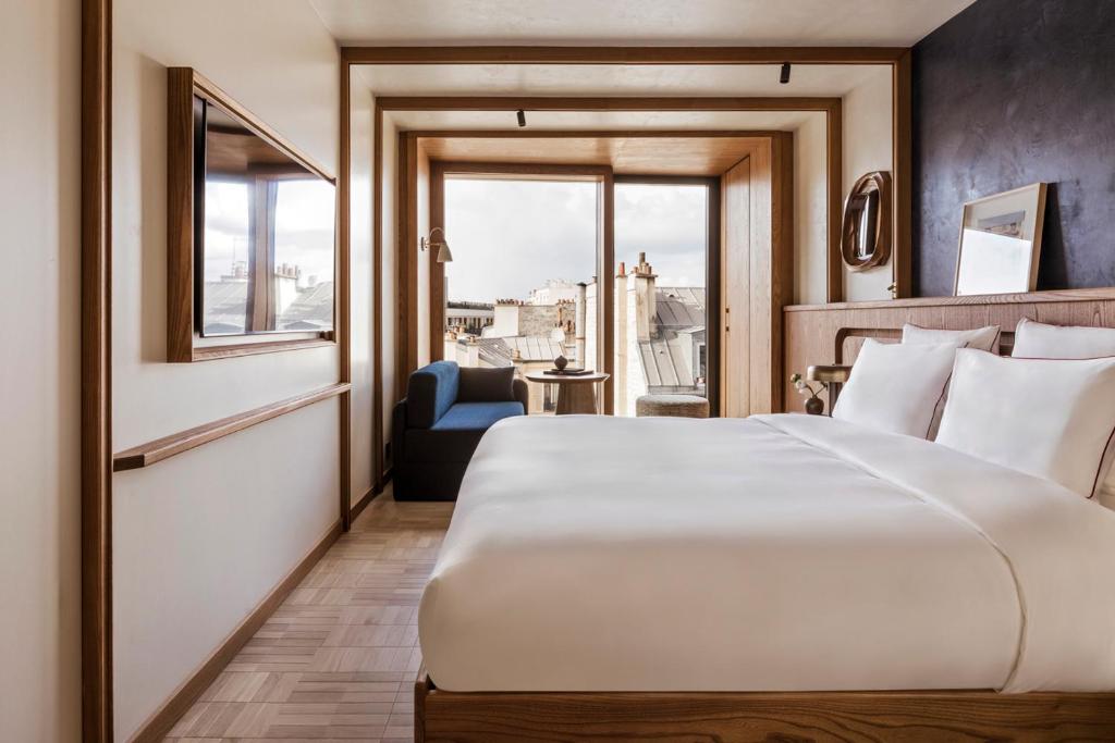 Deluxe Double Room - Image 1