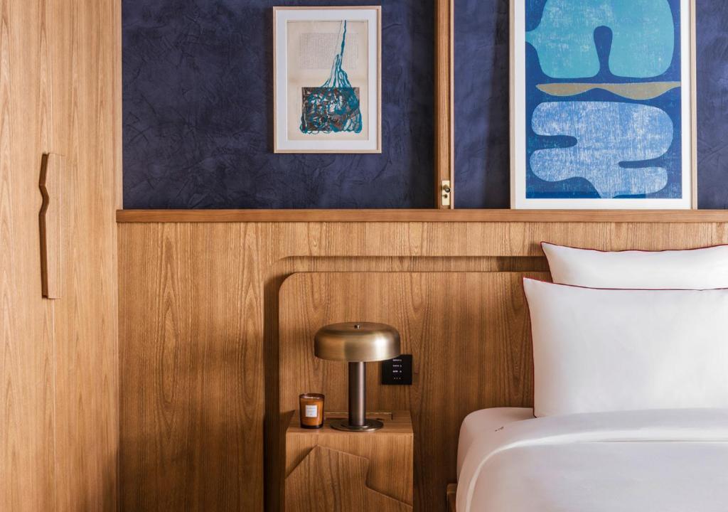 Executive Double Room - Image 3