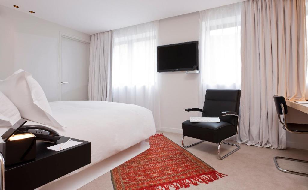 Couture Deluxe Double Room - Image 3