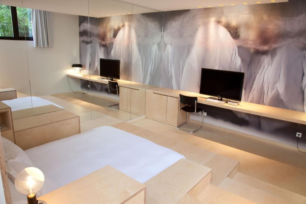 Couture Junior Suite - Image 1