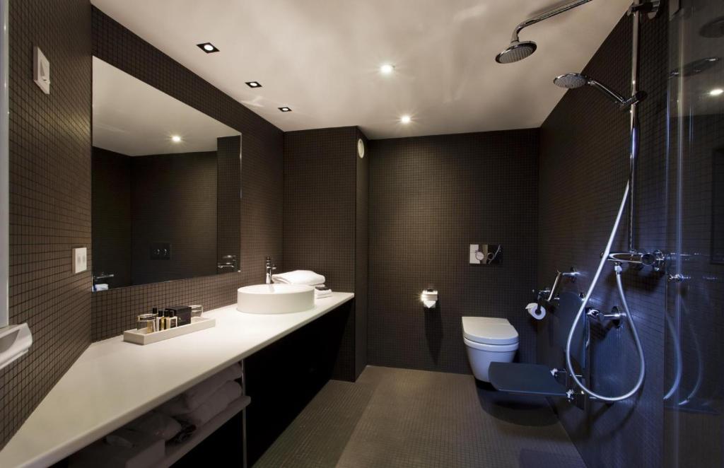 Superior Double Room - Image 4