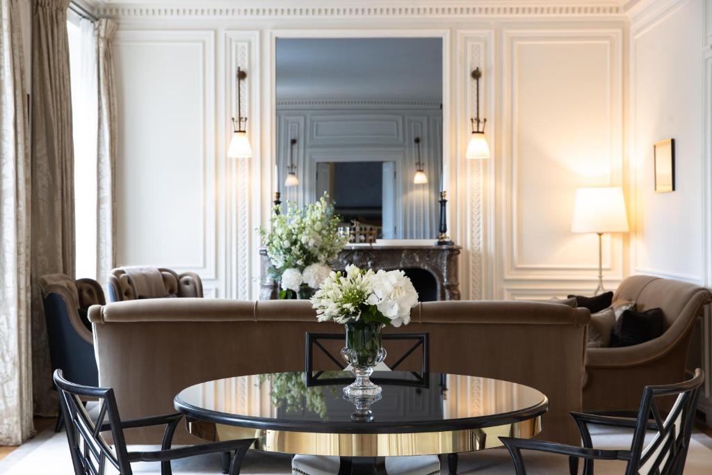 Duc de Morny Suite - Image 6