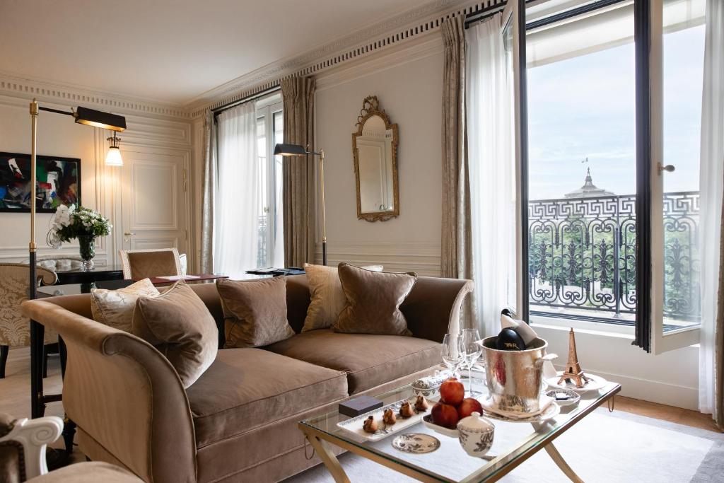 Eiffel Suite - Image 7