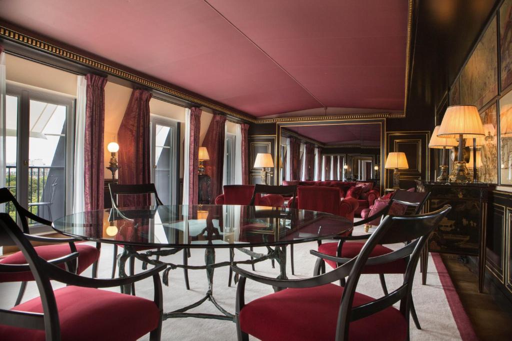 Imperial Suite - Image 4