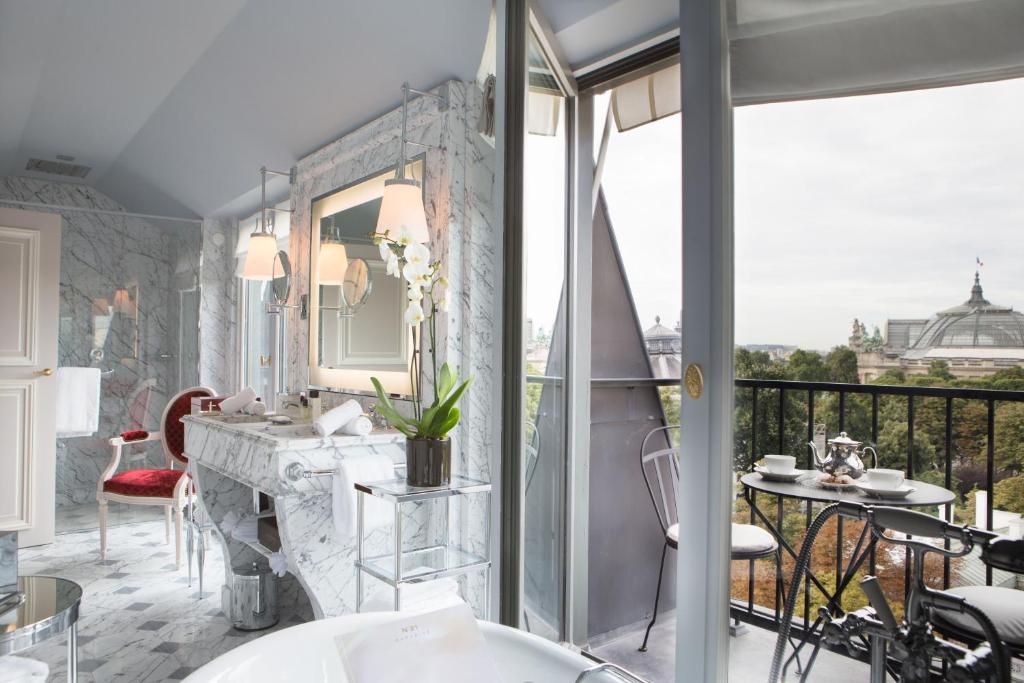 Imperial Suite - Image 6