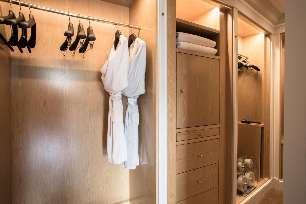 Imperial Suite - Image 9
