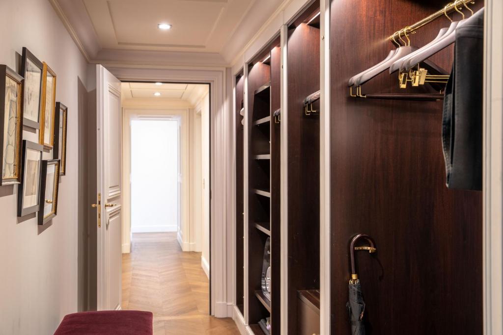 Presidential Suite - Image 12