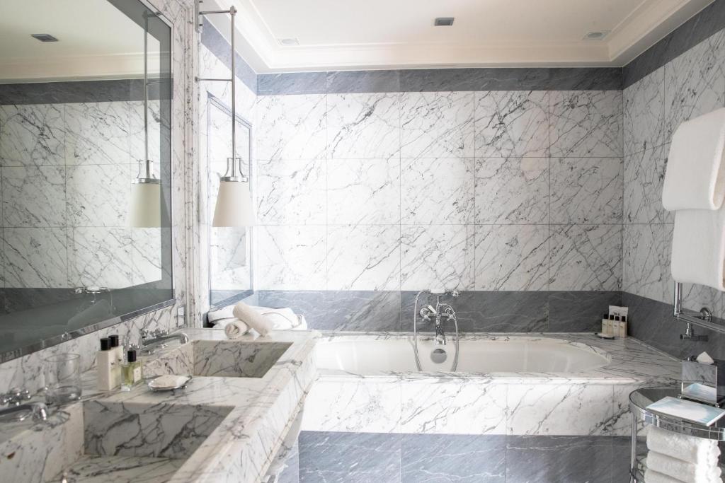 Prestige Junior Suite - Image 4