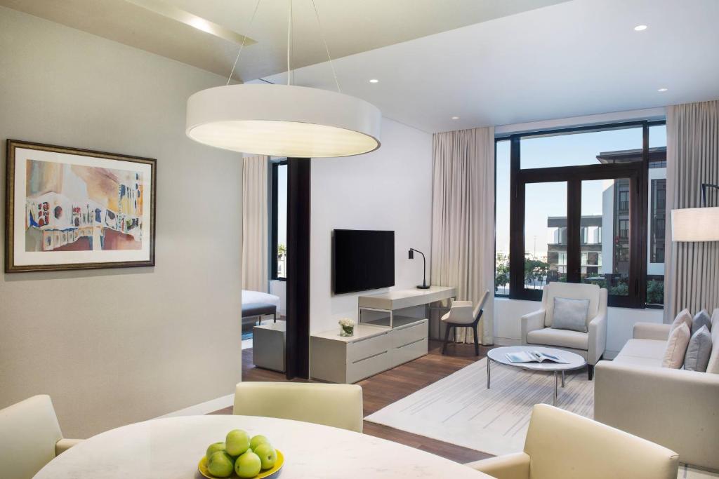 One-Bedroom Residence - Image 8
