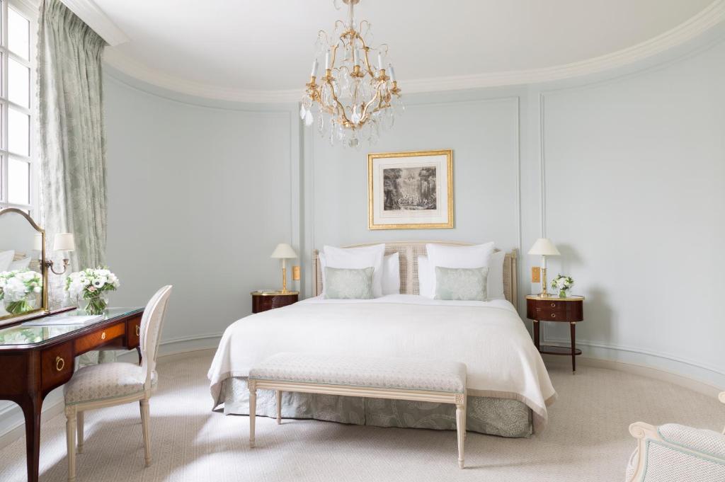 Deluxe Junior Suite - Image 5