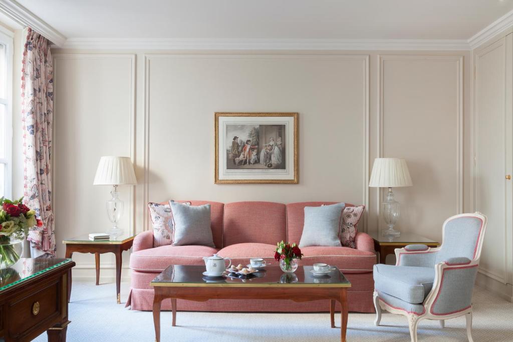 Deluxe Suite with garden view - Image 2