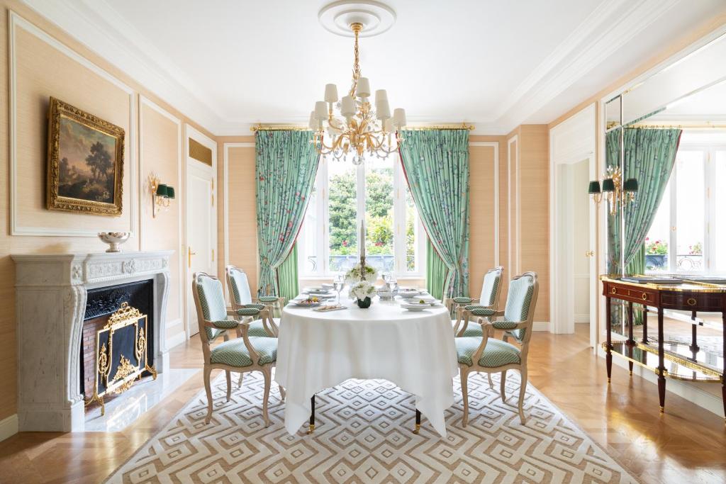 Imperial Suite - Image 4