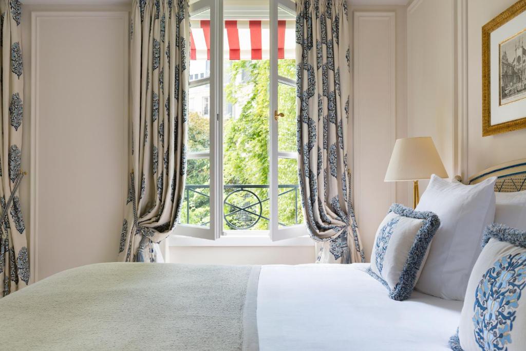 Junior Suite with Garden View - Image 2